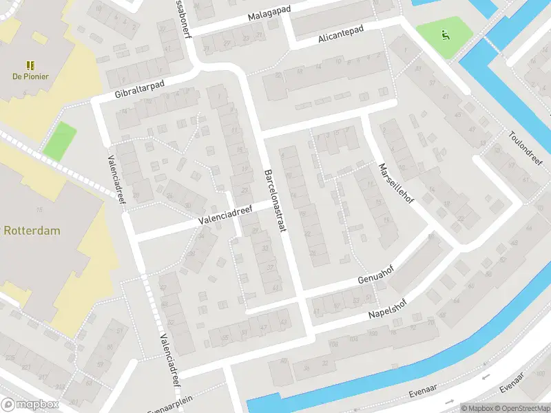 Politie naar de Barcelonastraat in Rotterdam