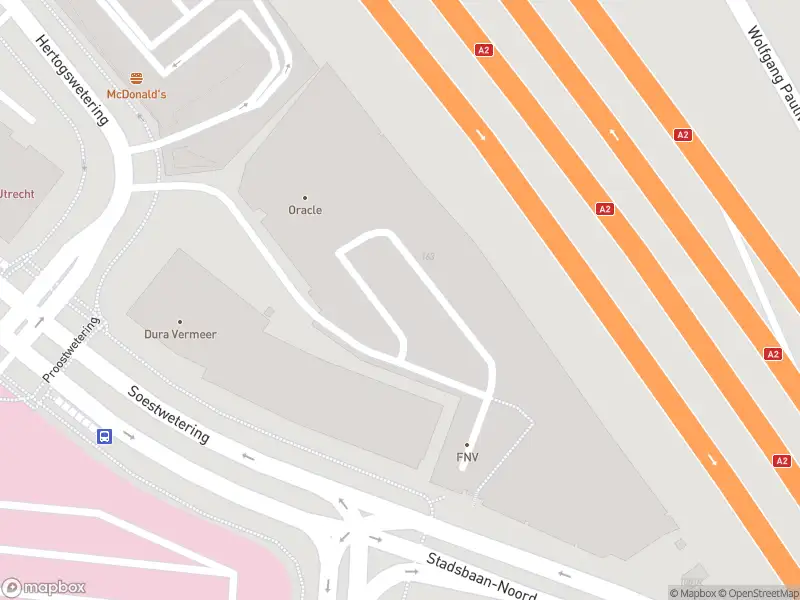 Brandweer met gepaste spoed naar de Hertogswetering in Utrecht vanwege een liftopsluiting