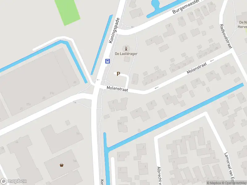 Ambulance met grote spoed naar de Molenstraat in Hoogwoud