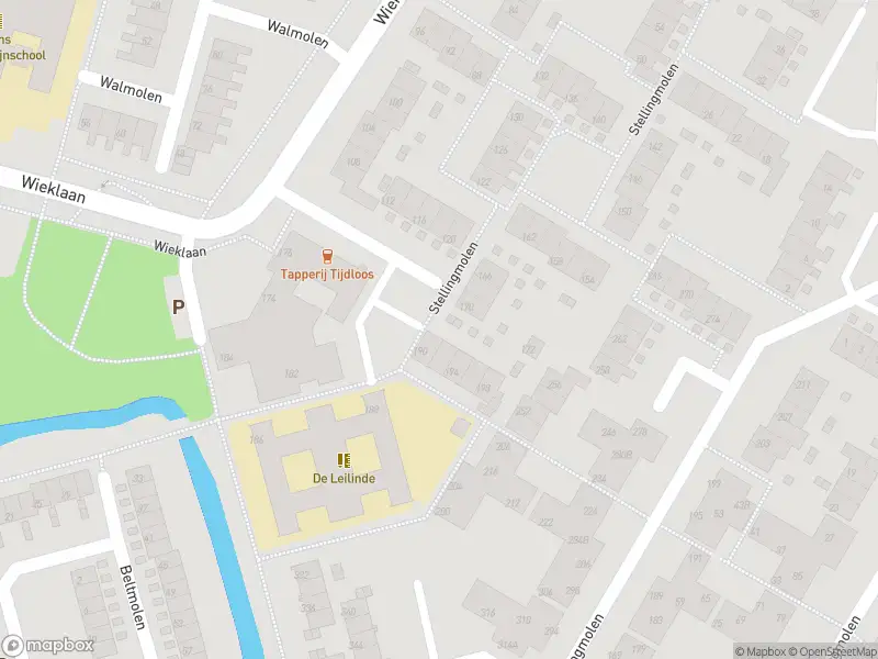 Ambulance met grote spoed naar de Stellingmolen in Papendrecht