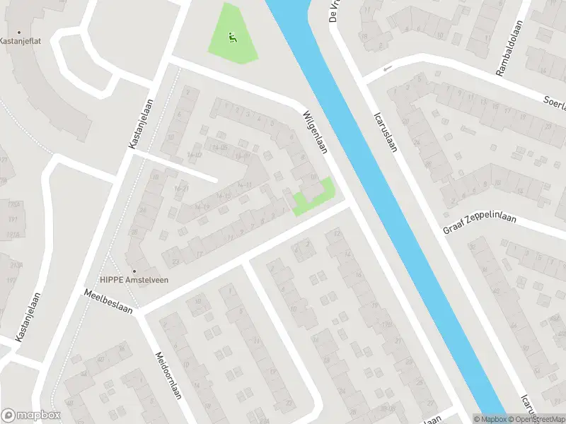 Ambulance met grote spoed naar de Lijsterbeslaan in Amstelveen