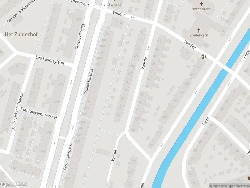 Ambulance met grote spoed naar de Voorde in Rotterdam