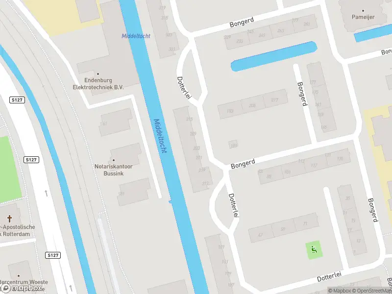 Ambulance met grote spoed naar de Dotterlei in Capelle aan den IJssel