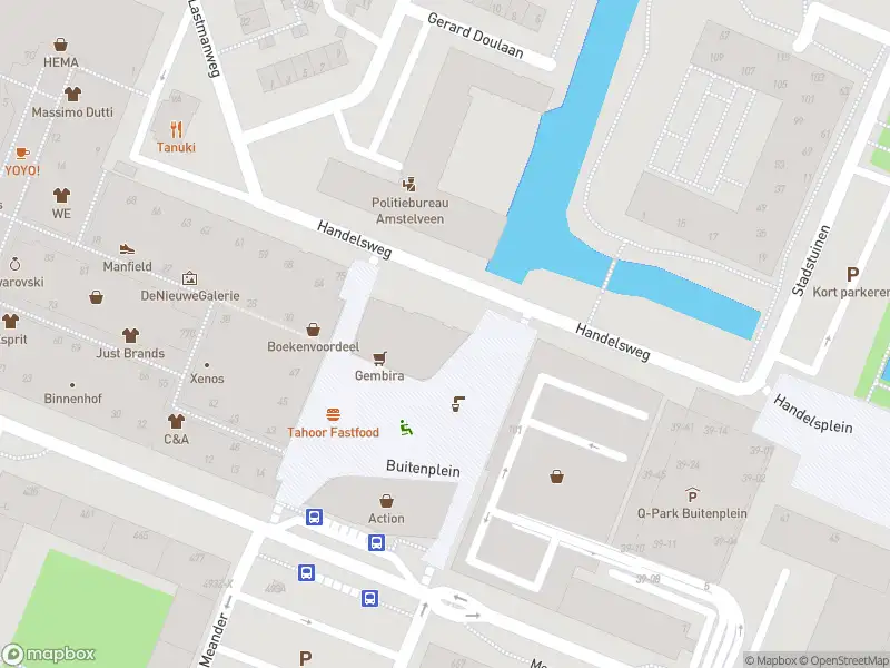 Ambulance met grote spoed naar de Handelsweg in Amstelveen