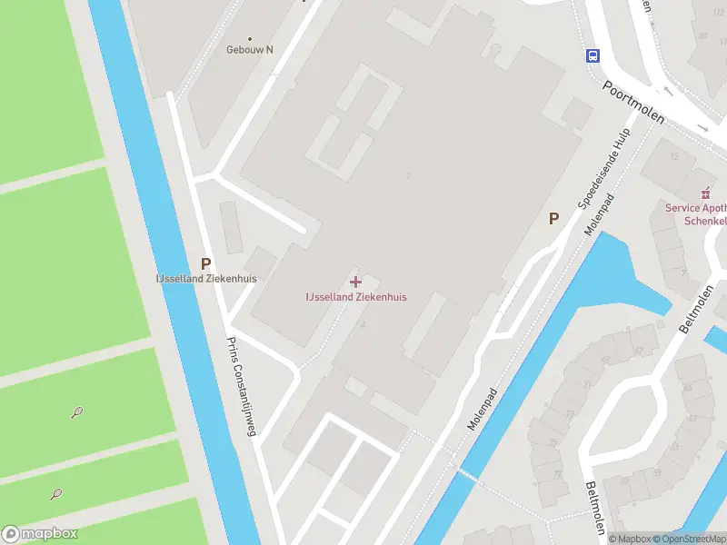 Ambulance met grote spoed naar de Prins Constantijnweg in Capelle aan den IJssel