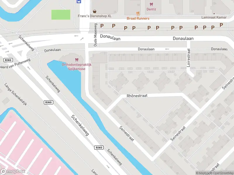 Ambulance met grote spoed naar de Seinestraat in Spijkenisse