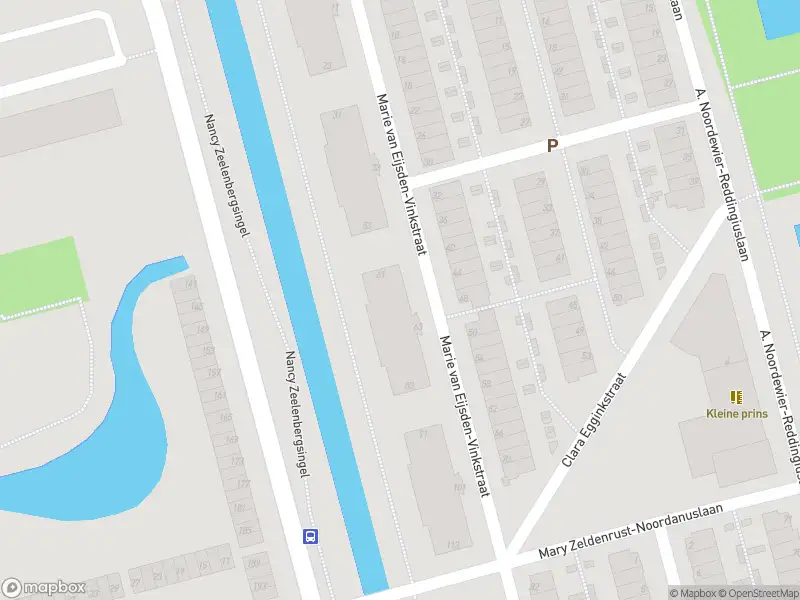 Ambulance met gepaste spoed naar de Marie van Eijsden-Vinkstraat in Rotterdam