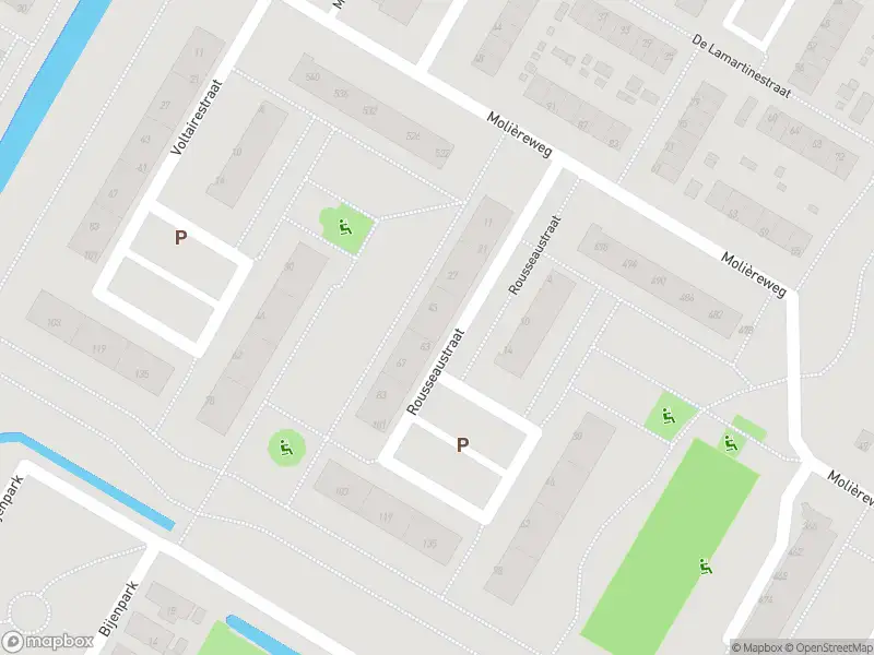 Ambulance met grote spoed naar de Rousseaustraat in Rotterdam