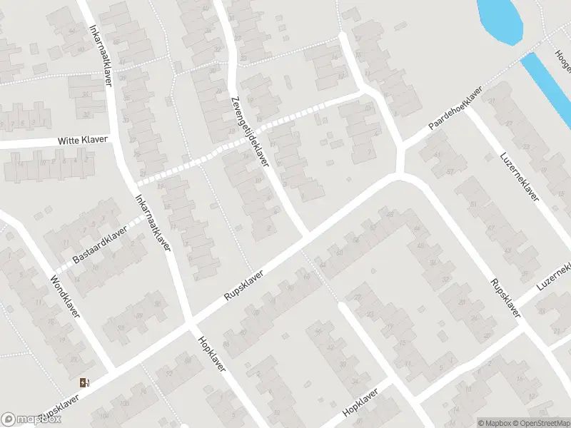 Ambulance met gepaste spoed naar de Zevengetijdeklaver in Rotterdam