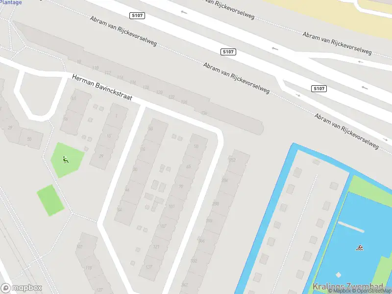 Ambulance met grote spoed naar de Herman Bavinckstraat in Rotterdam