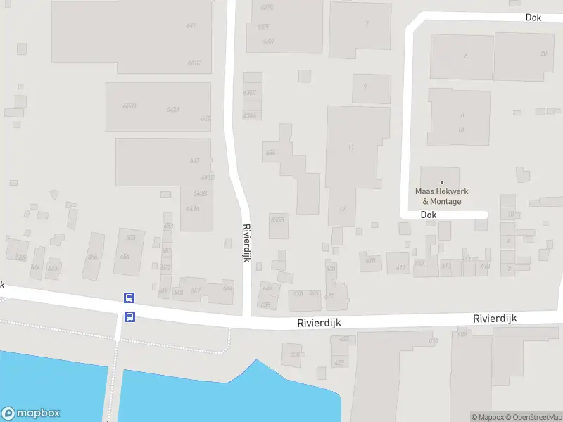 Ambulance met gepaste spoed naar de Rivierdijk in Hardinxveld-Giessendam