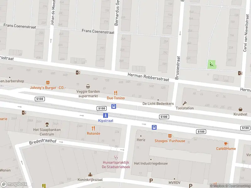 Ambulance met gepaste spoed naar de Herman Robbersstraat in Rotterdam