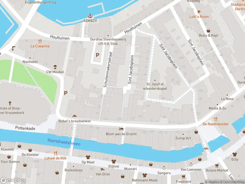 Ambulance met grote spoed naar de Grotekerksbuurt in Dordrecht