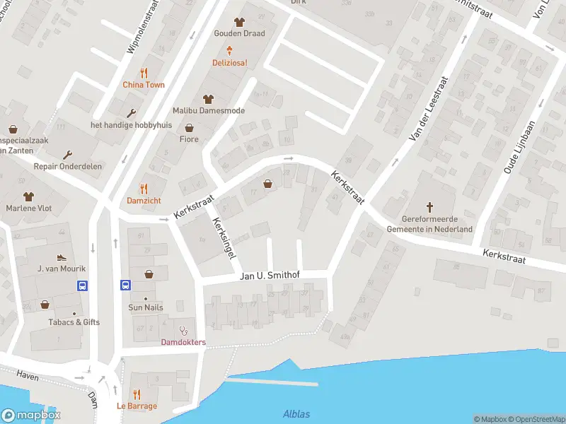 Ambulance met gepaste spoed naar de Kerkstraat in Alblasserdam