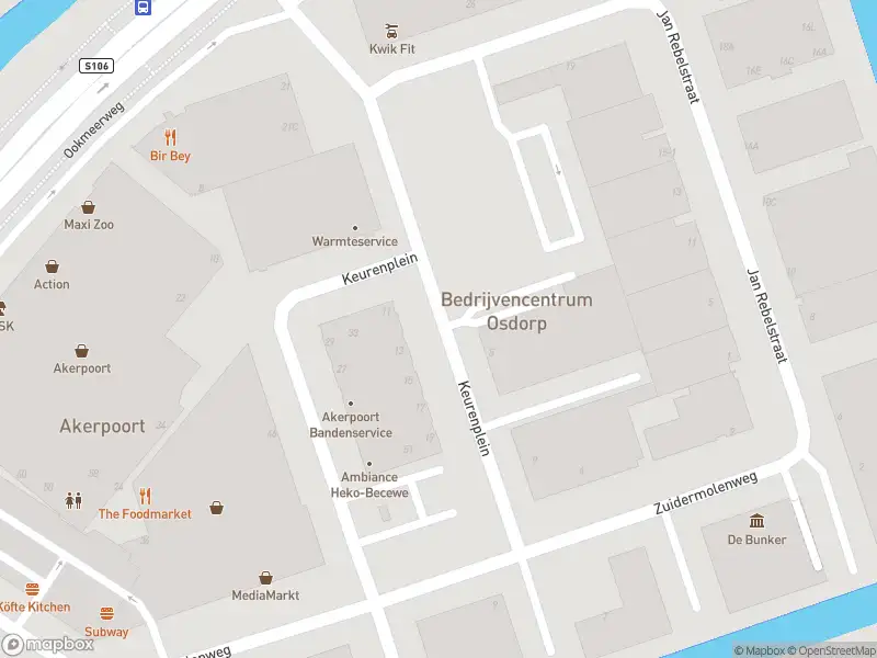 Brandweer met gepaste spoed naar de Jan Rebelstraat in Amsterdam vanwege een liftopsluiting