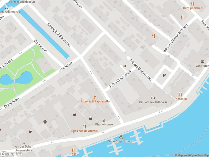 Ambulance met gepaste spoed naar de Dorpsstraat in Uithoorn