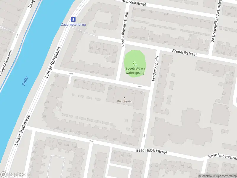 Ambulance met grote spoed naar de Hendrik de Keyserstraat in Rotterdam