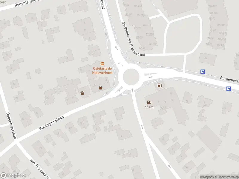 Brandweer met grote spoed naar de Nieuwerhoekplein in Soest vanwege gebouwbrand