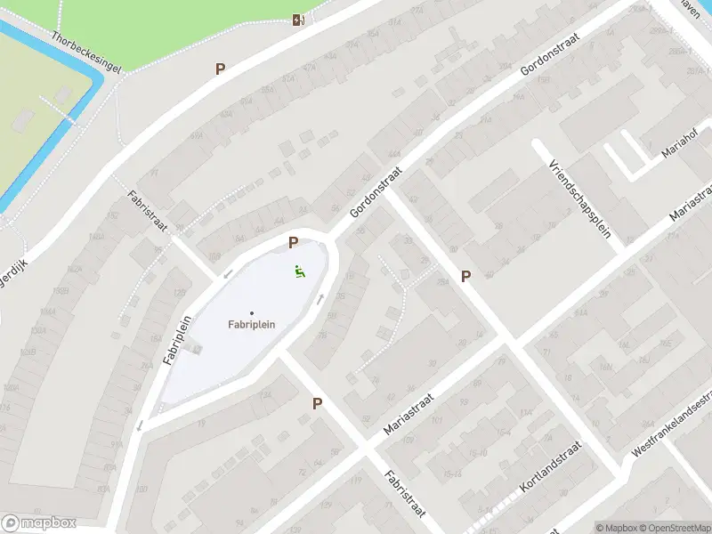 Ambulance met grote spoed naar de Fabriplein in Schiedam