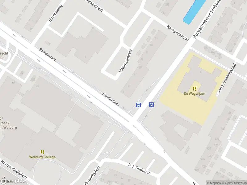 Ambulance met gepaste spoed naar de Vlaamsestraat in Zwijndrecht