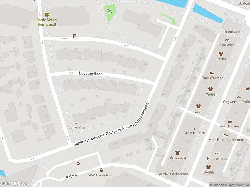 Ambulance met grote spoed naar de Jhr.Mr.Dr. H.A. van Karnebeeklaan in Amstelveen