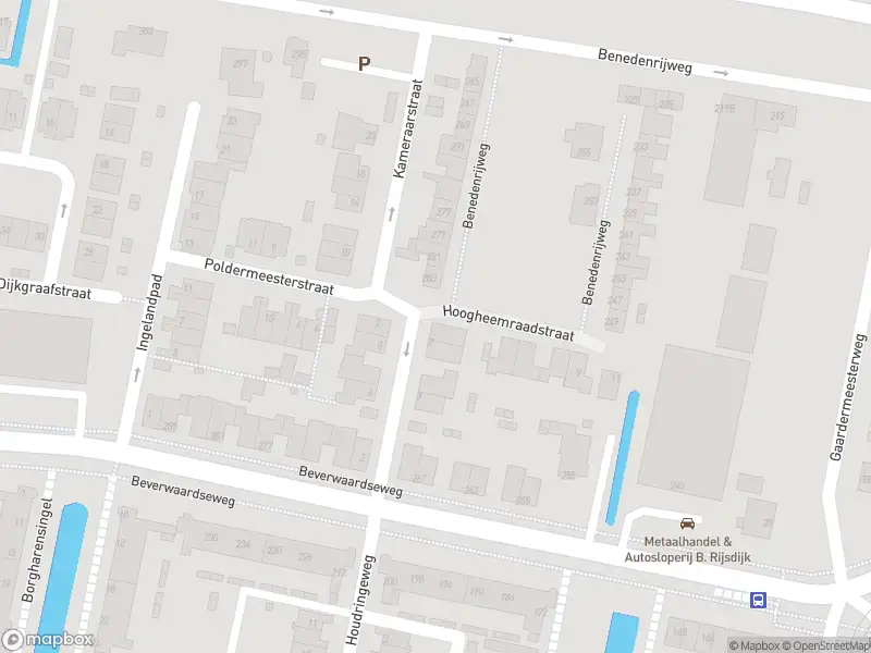 Ambulance met grote spoed naar de Beverwaardseweg in Rotterdam