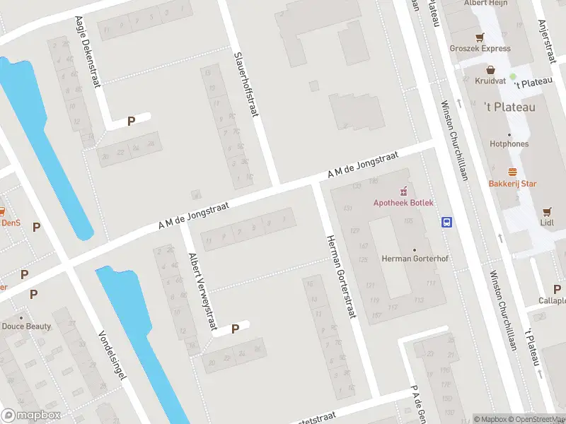 Ambulance met grote spoed naar de A.M. de Jongstraat in Spijkenisse