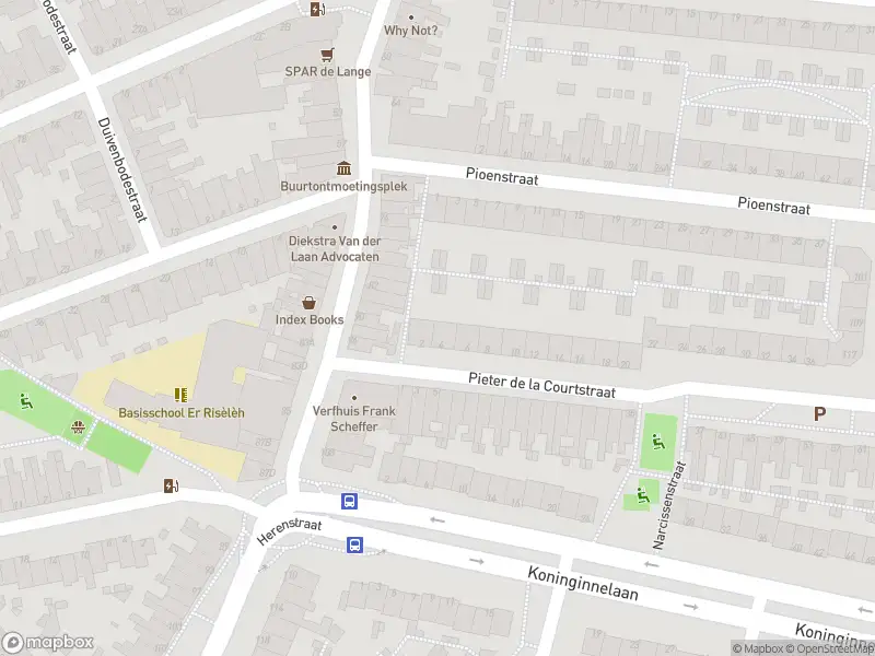 Ambulance met grote spoed naar de Koninginnelaan in Leiden