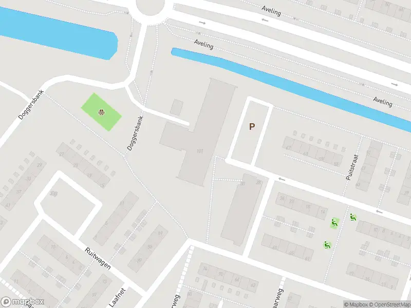 Ambulance met grote spoed naar de Puitstraat in Hoogvliet Rotterdam