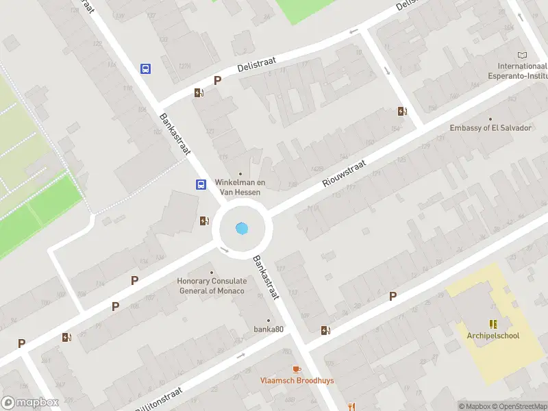 Ambulance met grote spoed naar de Bankaplein in 's-Gravenhage