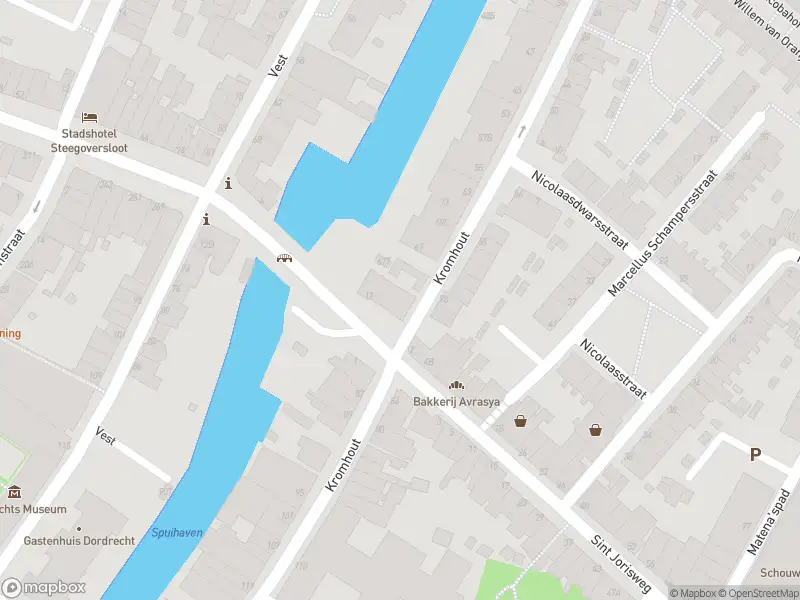 Ambulance met gepaste spoed naar de Kromhout in Dordrecht