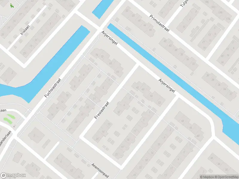 Ambulance met grote spoed naar de Fresiastraat in Badhoevedorp