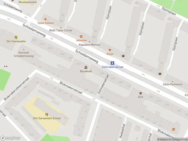 Ambulance met gepaste spoed naar de Schiedamseweg in Rotterdam