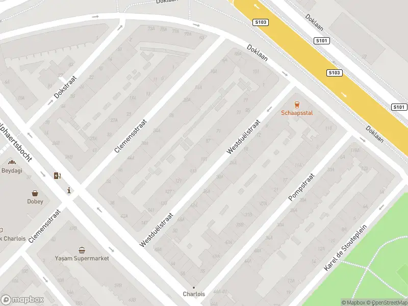 Ambulance met gepaste spoed naar de Westduëlstraat in Rotterdam