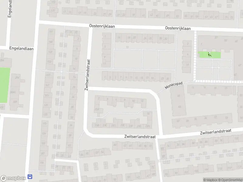 Ambulance met grote spoed naar de Italiëlaan in Haarlem