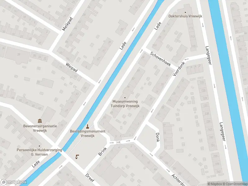 Ambulance met grote spoed naar de Lede in Rotterdam