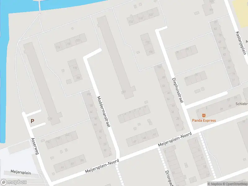 Ambulance met grote spoed naar de Moddermanstraat in Rotterdam