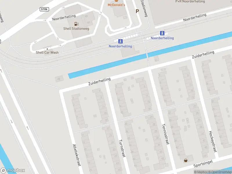 Ambulance met grote spoed naar de Turnstraat in Rotterdam