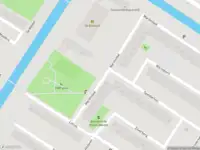 Ambulance met grote spoed naar de Dijkwater in Amsterdam