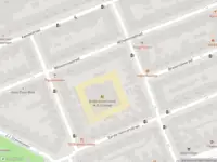 Ambulance met gepaste spoed naar de J.J. Cremerplein in Amsterdam