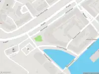 Ambulance met grote spoed naar de Schipperskade in Zwijndrecht