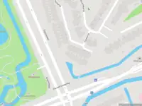 Ambulance met grote spoed naar de Mauritssingel in Leiderdorp