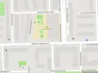 Ambulance met grote spoed naar de Abraham Kuyperplein in Amsterdam