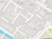 Ambulance met grote spoed naar de Leeghwaterstraat in Alkmaar