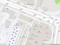 Ambulance met grote spoed naar de Zuidplein in Rotterdam