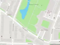 Ambulance met grote spoed naar de Weteringstraat in Rotterdam