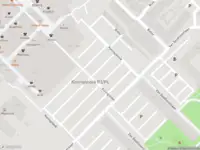 Ambulance met grote spoed naar de De Vloot in Maassluis