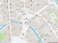 Ambulance met gepaste spoed naar de Speldenmakerssteeg in Gouda