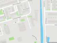 Brandweer met gepaste spoed naar de Suze Groeneweglaan in Amstelveen vanwege een buitenbrand