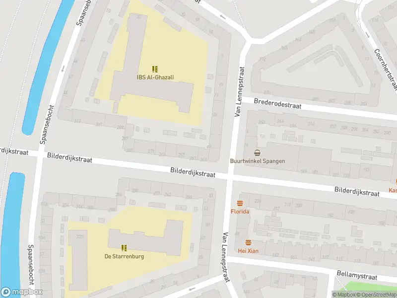 Ambulance met grote spoed naar de Bilderdijkstraat in Rotterdam